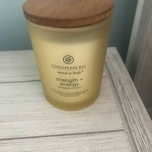 Chesapeake Bay Strength + Energy Candle - Soft Yellow